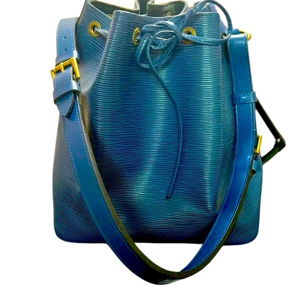 Vintage Louis Vuitton Epi blue leather bag with COA included